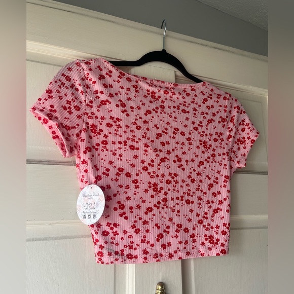 NWT Crop top - Picture 4 of 4